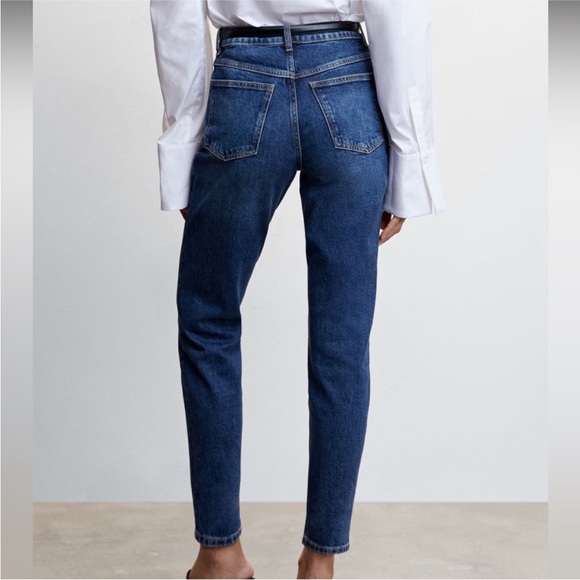 Mango Denim - NWT High Waist Classic Jeans
Cropped Ankle Mom Fit XS